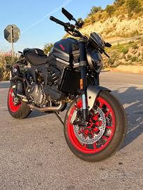 DUCATI MONSTER 937