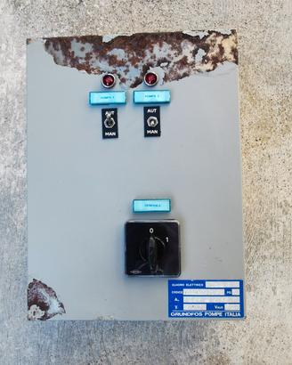 Quadro elettrico di comandoper pompe, prodotto da