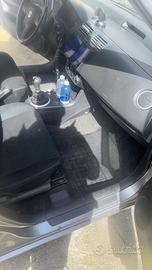 Suzuki Swift 1300cc diesel 75 cv