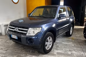 MITSUBISHI Pajero 3.2 DI-D 16V aut. 3p. Instyle