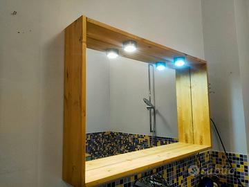 specchiera bagno con luci incorporate e reggiphon
