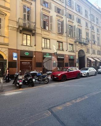 NEGOZIO A TORINO