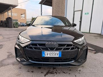 Audi A3 2024 KM53.000 393 329 1046