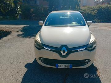 RENAULT Clio 4ª serie - 2015