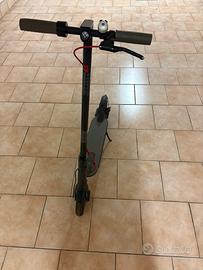 Monopattino elettrico xiami