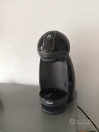 macchina x caffè dolcegusto Delonghi 