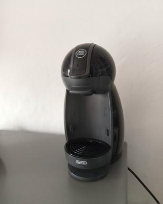 macchina x caffè dolcegusto Delonghi 