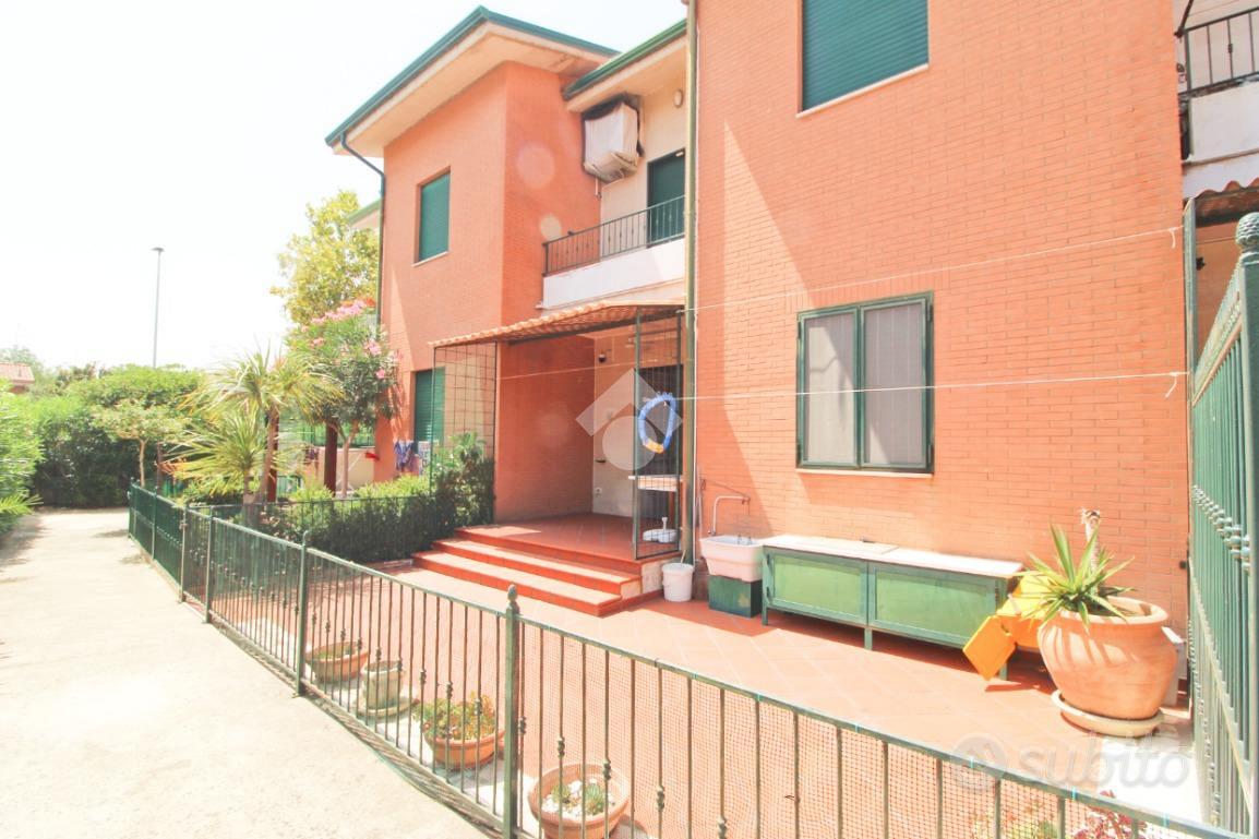 VILLA A SCHIERA A CAMPOMARINO - Vista 6
