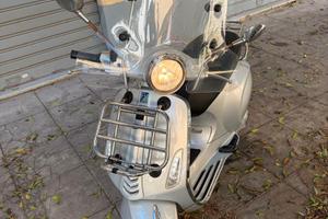Vespa Primavera Touring 150 - 2016