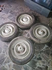 4 cerchi gommati 2 cavalli