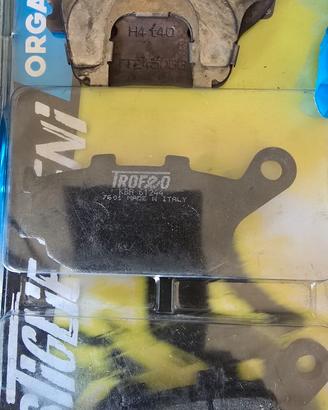 PASTIGLIE FRENO POSTERIORI TROFEO HONDA CB  HORNET