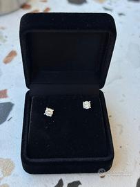 Orecchini punto luce oro