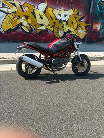 Ducati monster 750cc