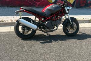 Ducati monster 750cc