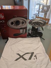 Macchinetta caffè Illy Iperespresso X7.1
