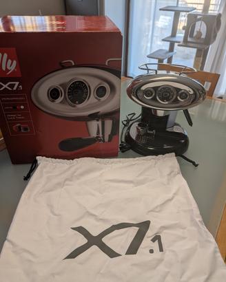 Macchinetta caffè Illy Iperespresso X7.1