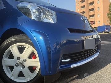 Toyota iq