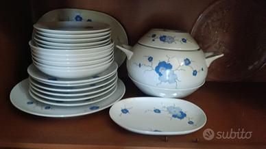 set da servizio in ceramica
