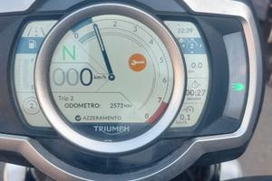 Moto triumph 1200 scrabler xc