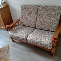 divanetto 2 posti più 2 poltroncine