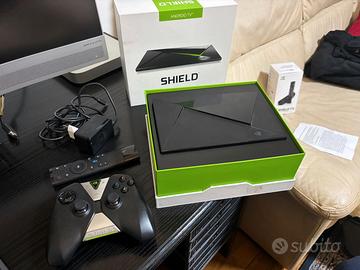 NVIDIA SHIELD TV 2017 con telecomando compatibile