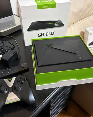 NVIDIA SHIELD TV 2017 con telecomando compatibile