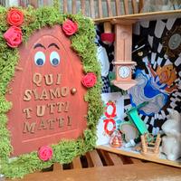 Libro/scatola di Alice nel Paese delle meraviglie.