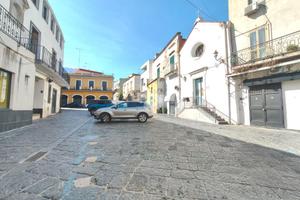 NEGOZIO A SANT'ANASTASIA