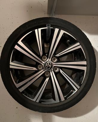 4 Cerchi e gomme Toyota Corolla 225/45/17 91W