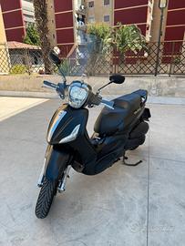 BEVERLY 300 - 2015