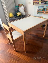 Tavolino bambino con due aediet