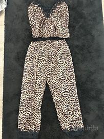 completo leopardato, con pizzo nero, nuovo, Tg M.