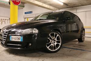 alfa romeo 147 1.9 JTD M-JET Q2