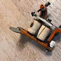 Macchinetta tattoo hold school