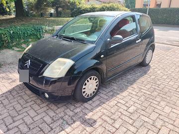 Auto berlina 3 porte