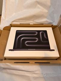 Mac Book Pro M5 Pro 24GB  18core 1 TB