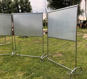 Bacheca lavagna magnetica con ruote