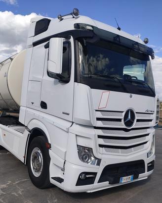 Mercedes actros 1858