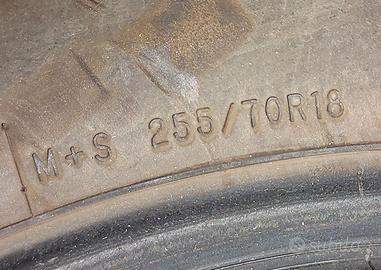 gomme x wrangler jeep 255/70 R18 4 stagioni