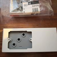 Scatola porta apparecchi canalina Bocchiotti 04171