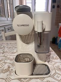 Macchina del caffè De’Longhi Lattissima one