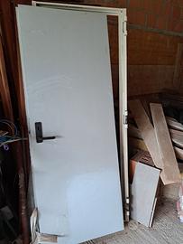 Porta per cantina tamburata