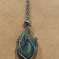 Collana con ciondolo in Serpentino naturale