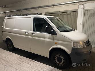 Volkswagen T5 2006 2.5 4x4- 174000km