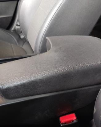 Poggia braccio OPEL INSIGNIA del 2011