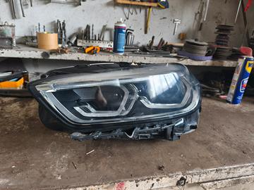Faro Anteriore Sinistro BMW Serie 1 F40 – LED Orig