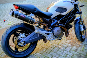 DUCATI MONSTER 696+. del 2009