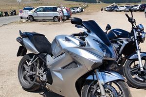 Honda VFR 800 vtec 