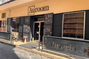 Attività / Licenza di 180 m² con 3 locali a Aversa