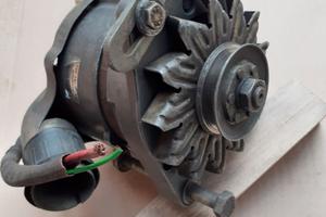 Alternatore per auto